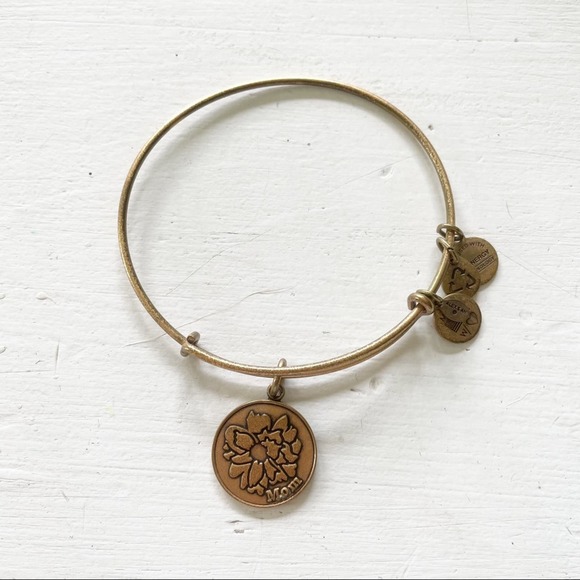 Alex and Ani Mom Bracelet 2014 Flower - Picture 1 of 3